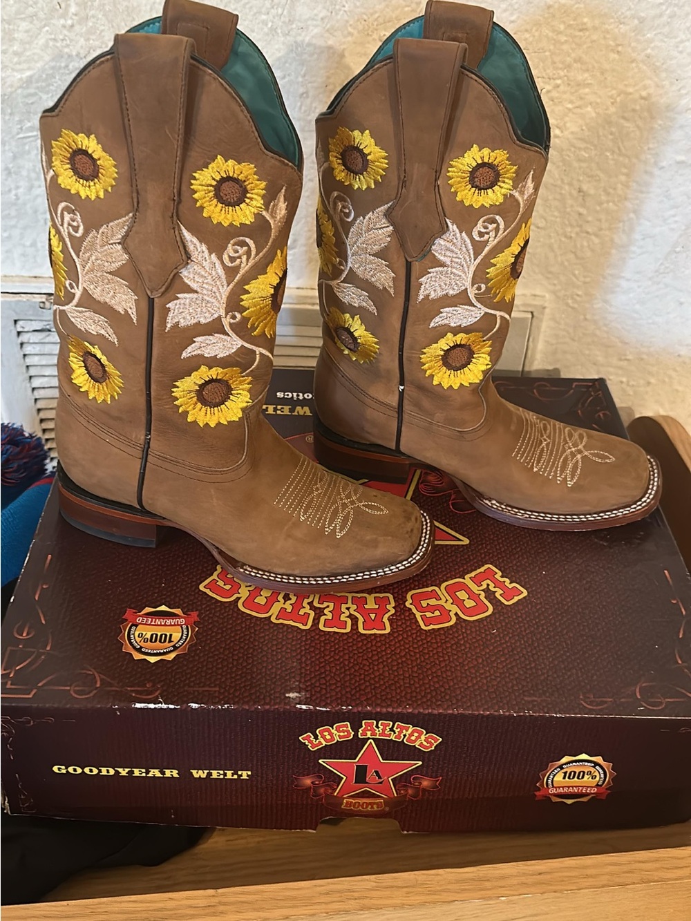 Los Altos Brown Leather Sunflower Embroidered Western Boots